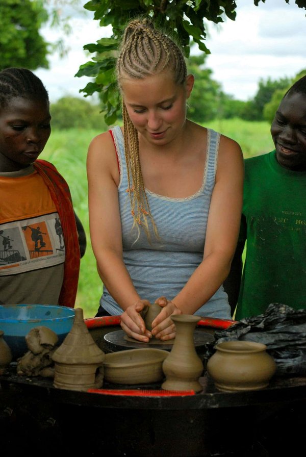 Quali sono i migliori esercizi di fisioterapia per un gatto di razza Maine Coon dopo un intervento chirurgico al fianco?