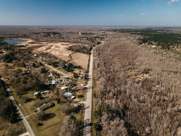 Quali sono i metodi più efficaci per coltivare un orto verticale su un muro esterno esposto a sud?